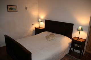 Lit de la chambre du bas